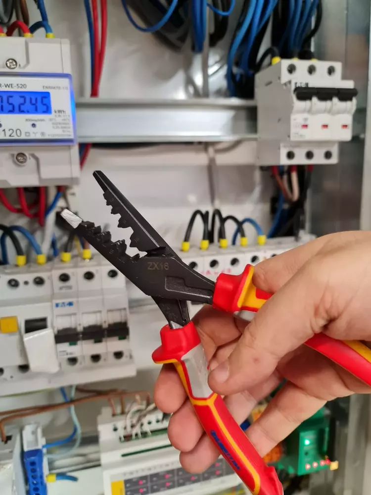 ZX16 Zaciskarka do tulejek PRO 0,5-16 mm2 - Energotytan