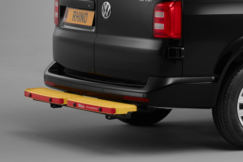 SS205YOE AccessStep Tylny podwójny stopień żółty z czujnikami parkowania Connect+ 4