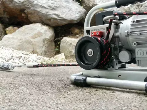 10138 Wciągarka elektryczna do kabli CW800E - 800kg / RUNPOTEC 2