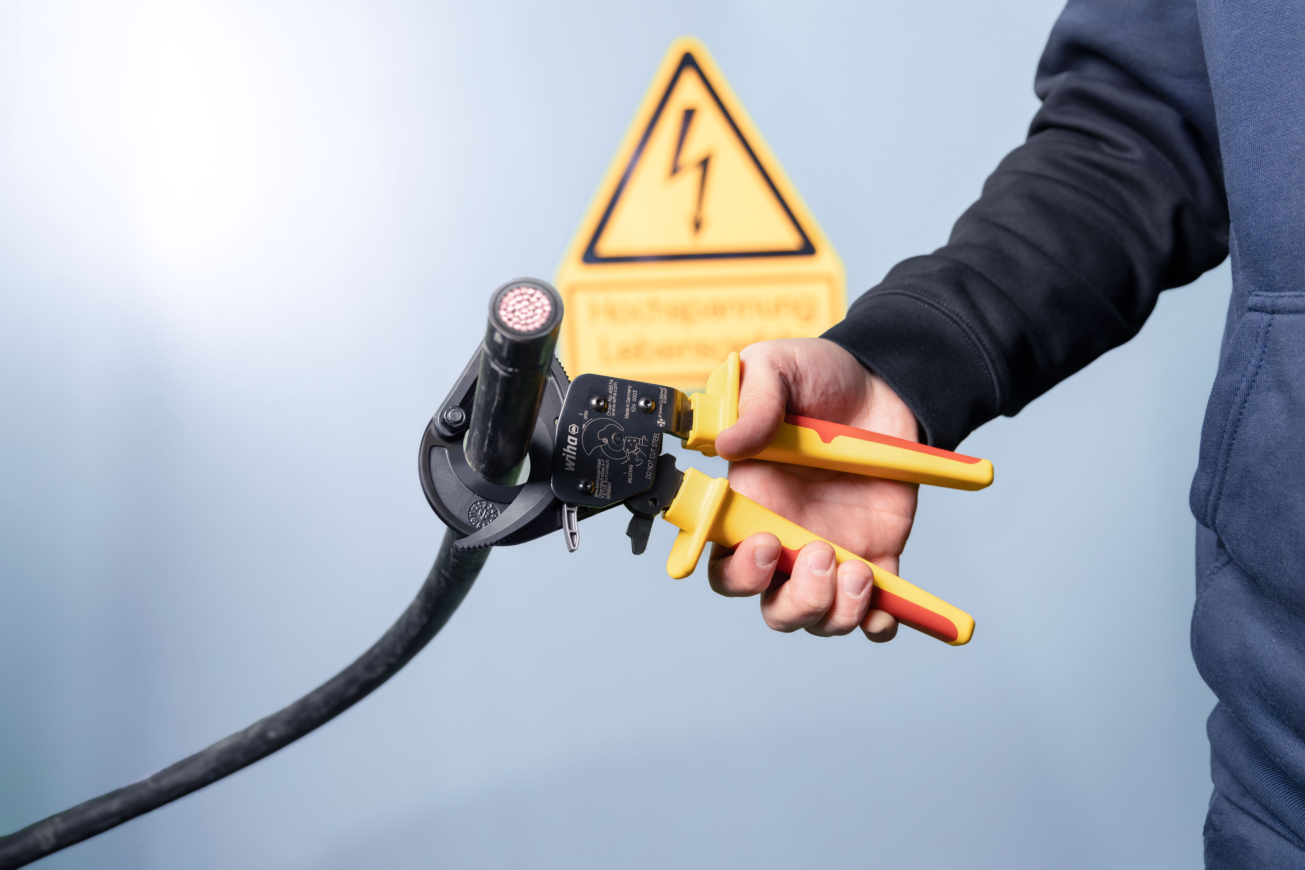 Szczypce do przewodów electric do 300 mm² z funkcją grzechotki 275 mm, 10" / WIHA 46674 11