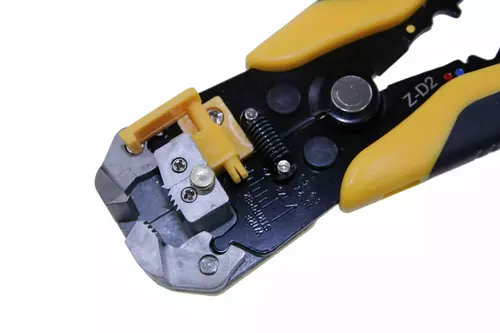Z-D2 Ściągacz izolacji 0,5-6mm2 3